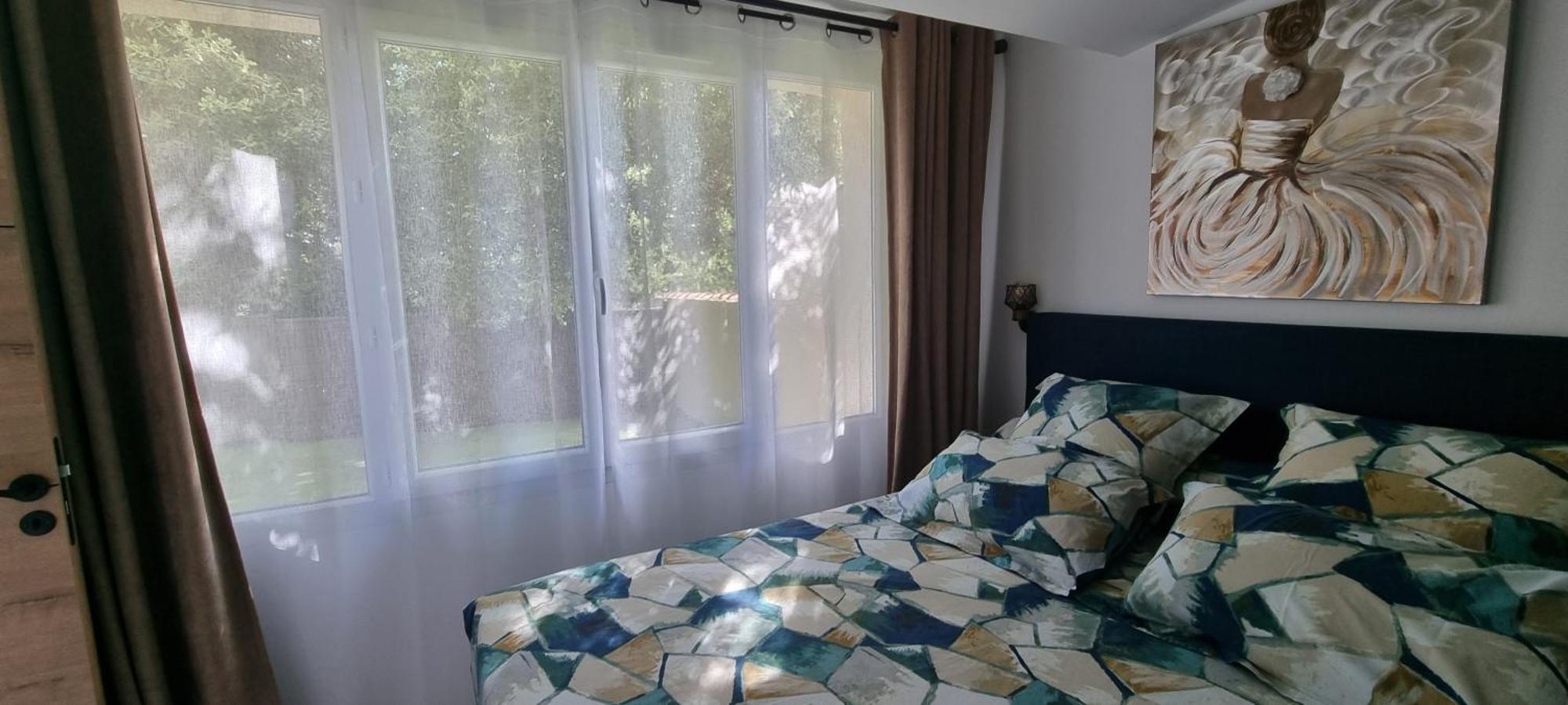 Les Bois De Zola Entre Provence Et Luberon Aparthotel Saint-Esteve-Janson Eksteriør bilde